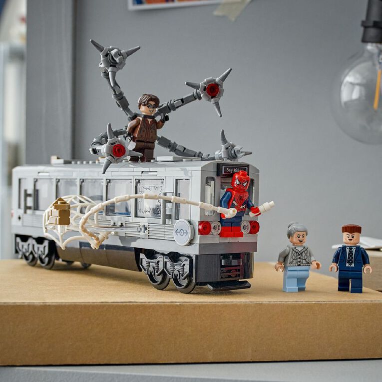 LEGO Marvel Super Heroes Spider-Man v Doc Ock Subway 76321, , hi-res