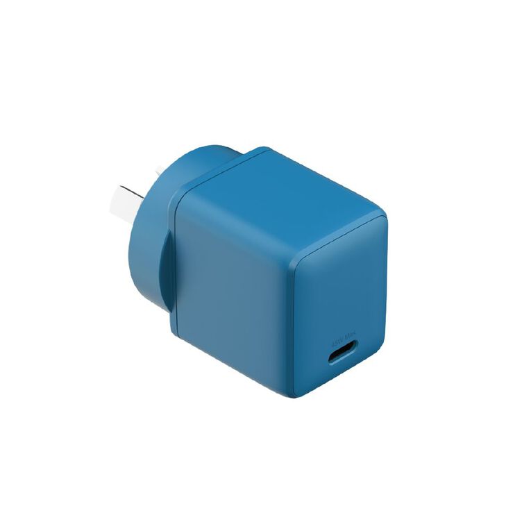 Tech.Inc 3in1 Charge Pack with Cable Charger Wireless Power Bank Blue, , hi-res