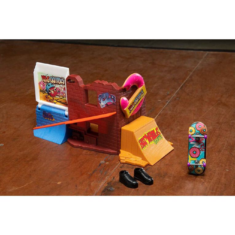 Hot Wheels Skate Fingerboard Action Sports Playset Assorted, , hi-res