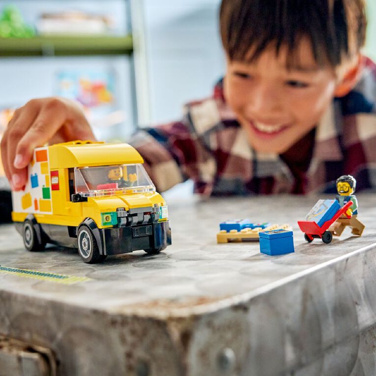 LEGO CITY The LEGO Van 60500, , hi-res