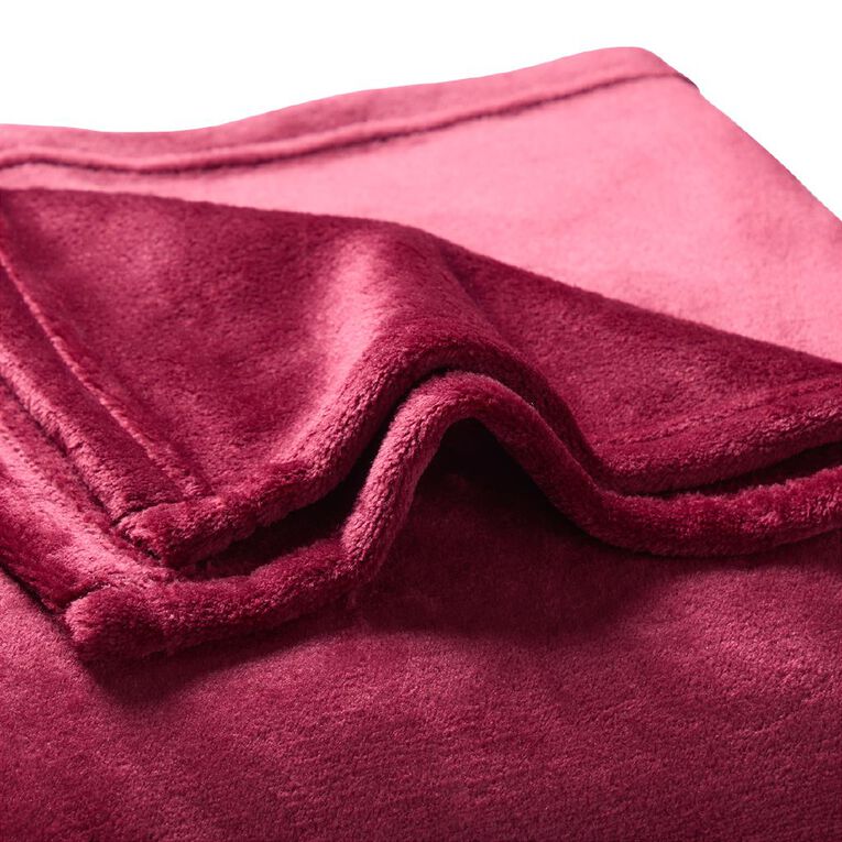 Living & Co Ultra Soft Plush Blanket Plum Queen, , hi-res