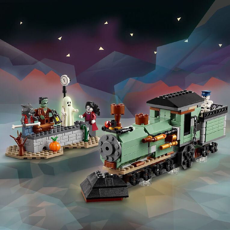 LEGO CREATOR Haunted Mansion 31167, , hi-res