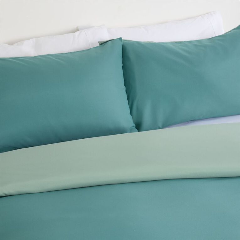 Living & Co Duvet Cover Set Microfibre Reversible Green Queen, , hi-res