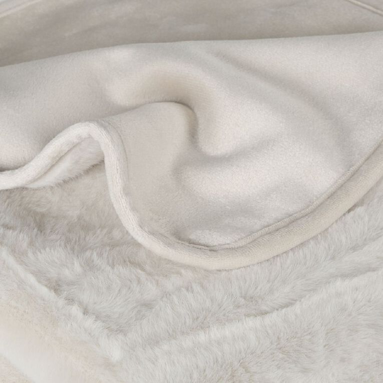 Living & Co Milky Faux Fur Blanket Natural Queen, , hi-res