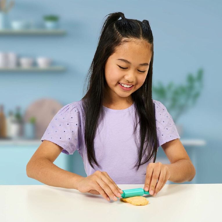 Cookeez Makery Little Bakes Oven Playset, , hi-res