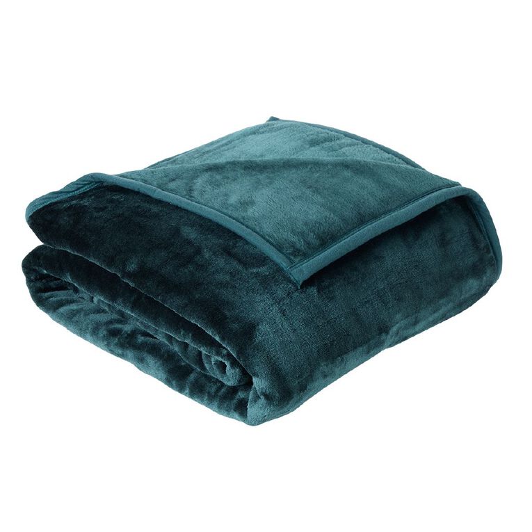 Living & Co 500gsm Mink Feel Blanket Embossed Green Queen, , hi-res