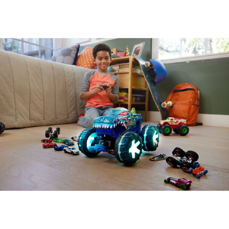 Hot Wheels Monster Trucks Mega Wrex Power Smashers Remote Control, , hi-res