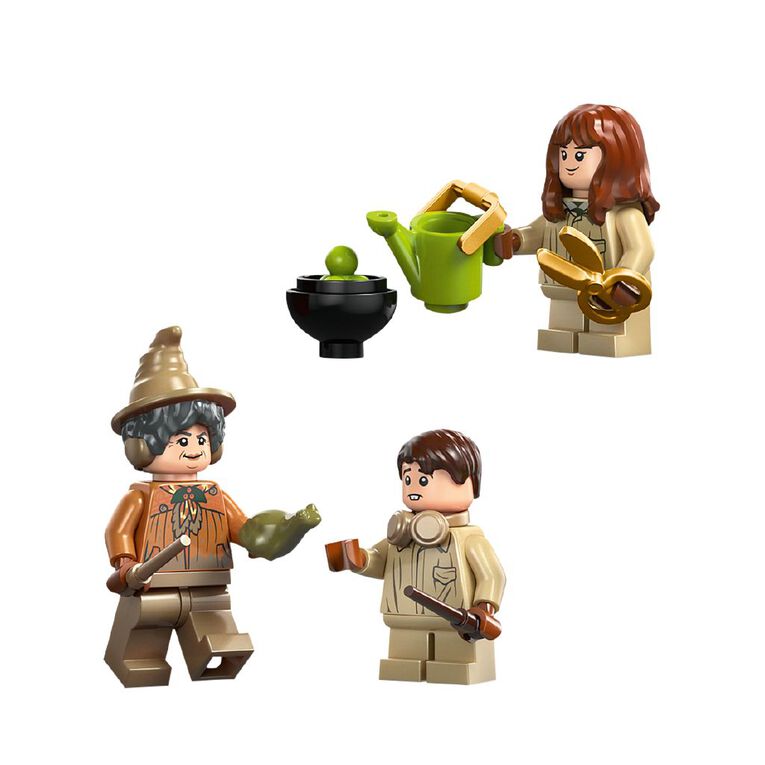LEGO Harry Potter Hogwarts Castle Herbology Class 76445, , hi-res