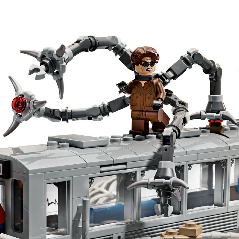 LEGO Marvel Super Heroes Spider-Man v Doc Ock Subway 76321, , hi-res