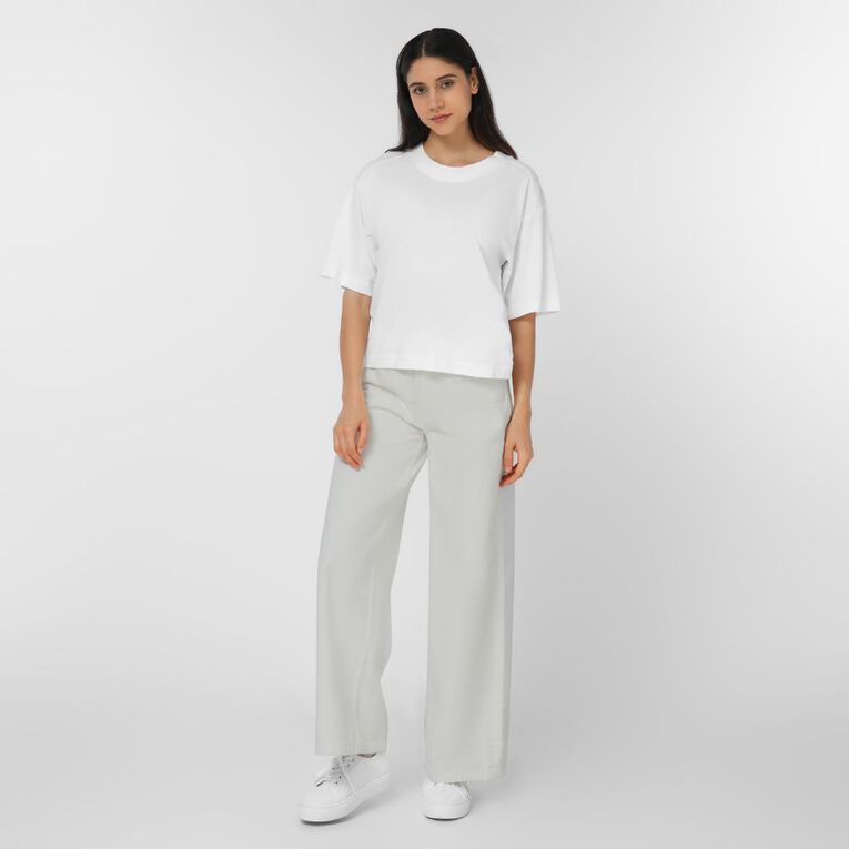 H&H Women's Mid Rise Wide Leg Belt Jeans, White, hi-res