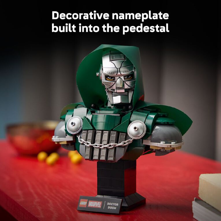 LEGO Super Heroes Doctor Doom Bust 76345, , hi-res