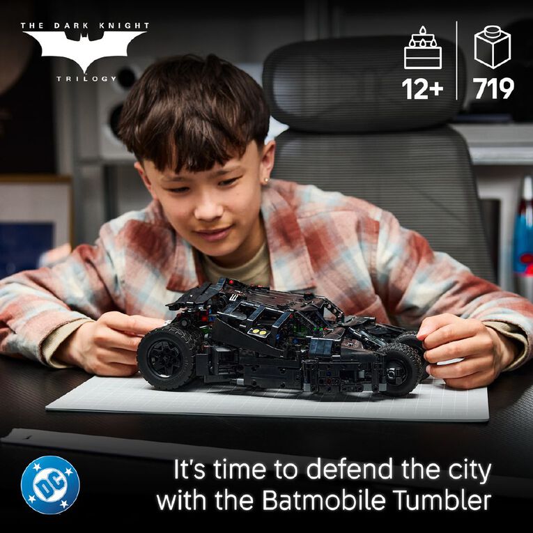 LEGO Technic Batmobile Tumbler 42239, , hi-res