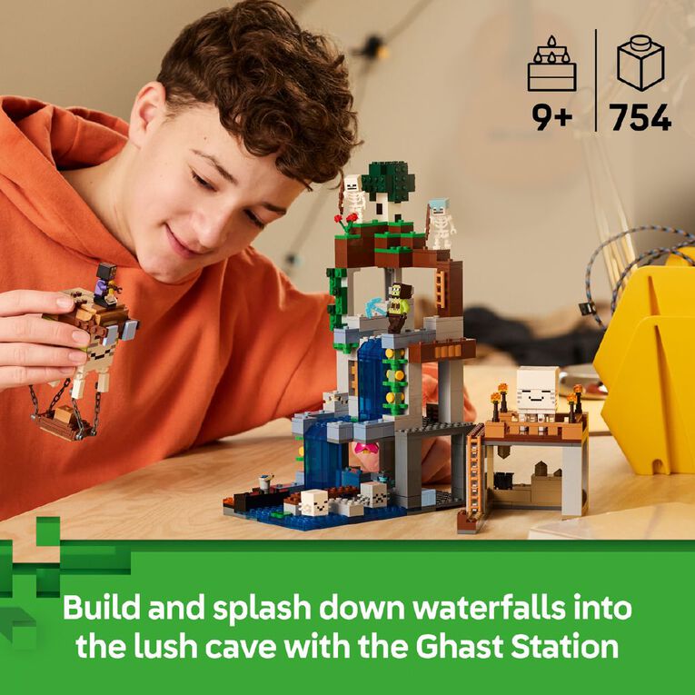 LEGO Minecraft The Ghast Station 21597, , hi-res