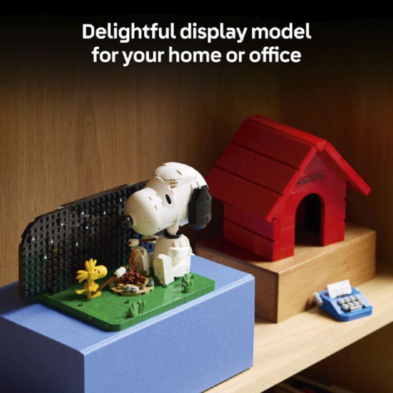LEGO IDEAS Peanuts Snoopys Doghouse 31391, , hi-res