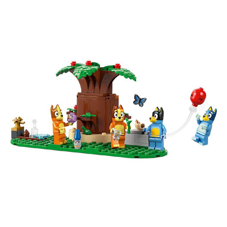 LEGO Bluey Family House 11203, , hi-res