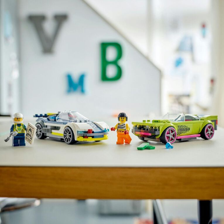 LEGO CITY Police Car and Muscle Car Chase 60415, , hi-res