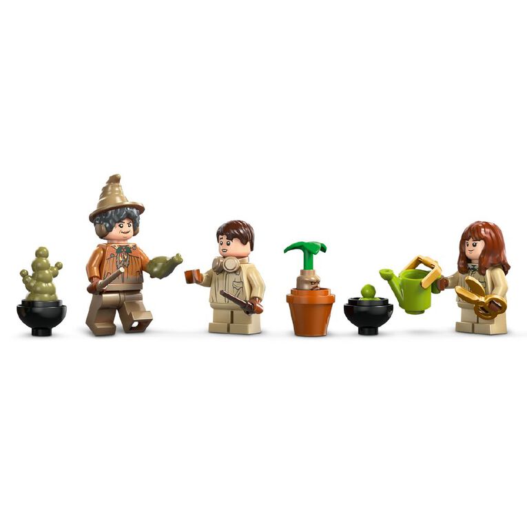 LEGO Harry Potter Hogwarts Castle Herbology Class 76445, , hi-res