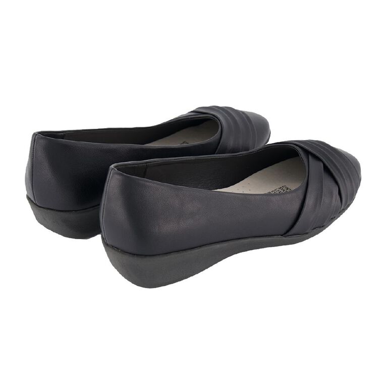 H&H Women's Crossover Comfort Shoes, Black, hi-res
