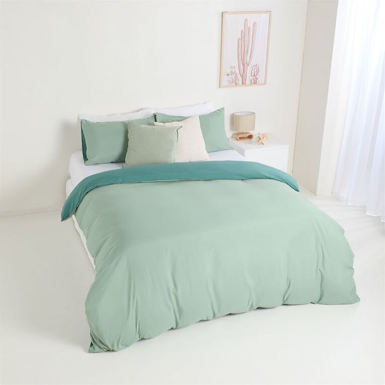 Living & Co Duvet Cover Set Microfibre Reversible Green Queen, , hi-res