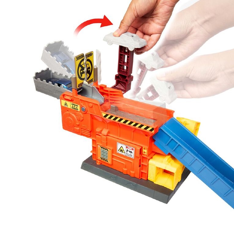 Matchbox Movie Convoy Crusher Playset, , hi-res