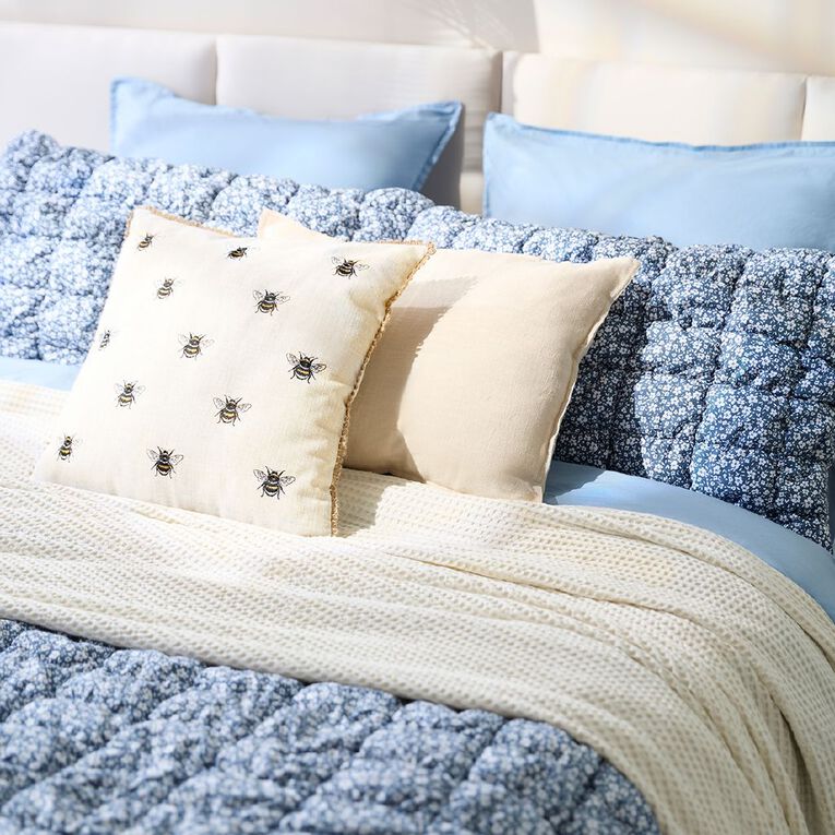 Living & Co 3 Piece Comforter Set Bubble Blue Queen, Blue, hi-res