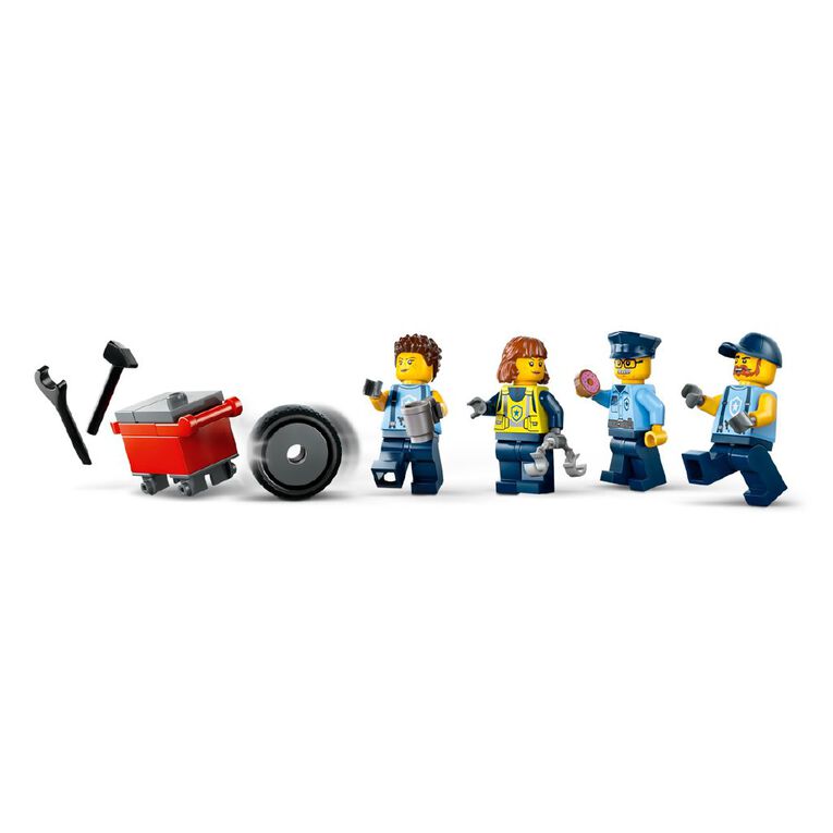 LEGO CITY Heavy Duty Recovery Tow Truck with Crane 60467, , hi-res