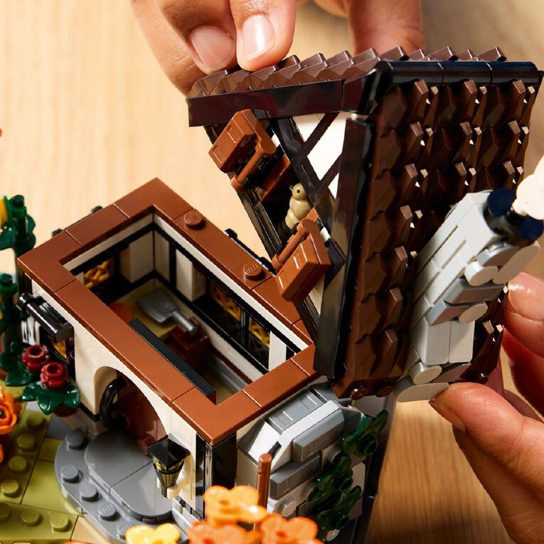 LEGO Icons Autumn Cottage Garde 11372, , hi-res