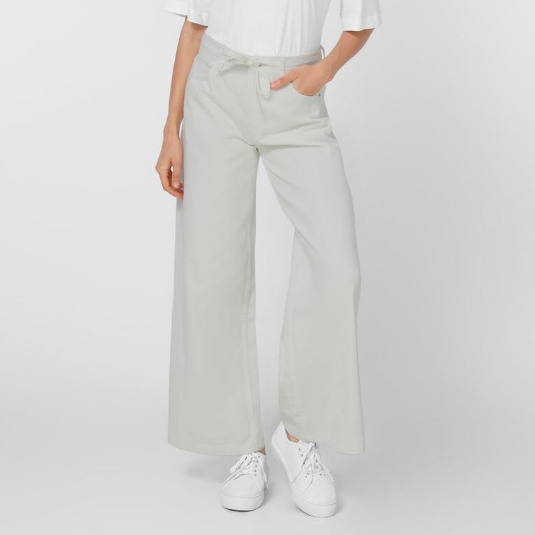 H&H Women's Mid Rise Wide Leg Belt Jeans, White, hi-res