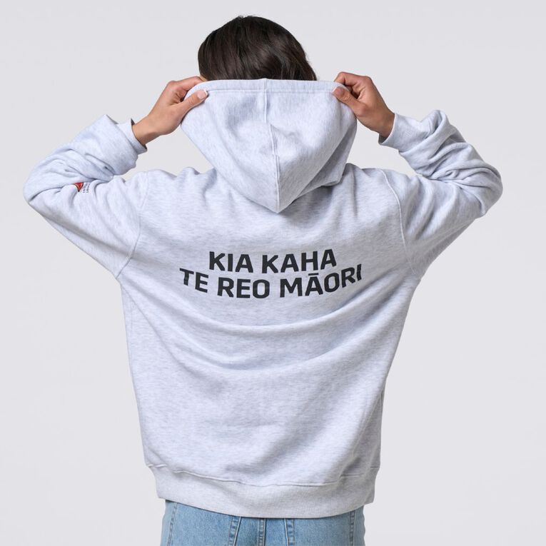 MLC Kia Kaha Te Reo Maori Huri Pakeke, Hiriwa, hi-res
