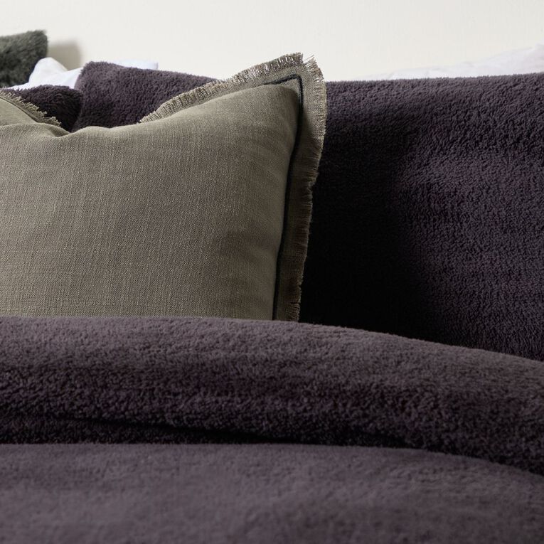 Living & Co Duvet Cover Set Teddy Fleece Black Queen, , hi-res