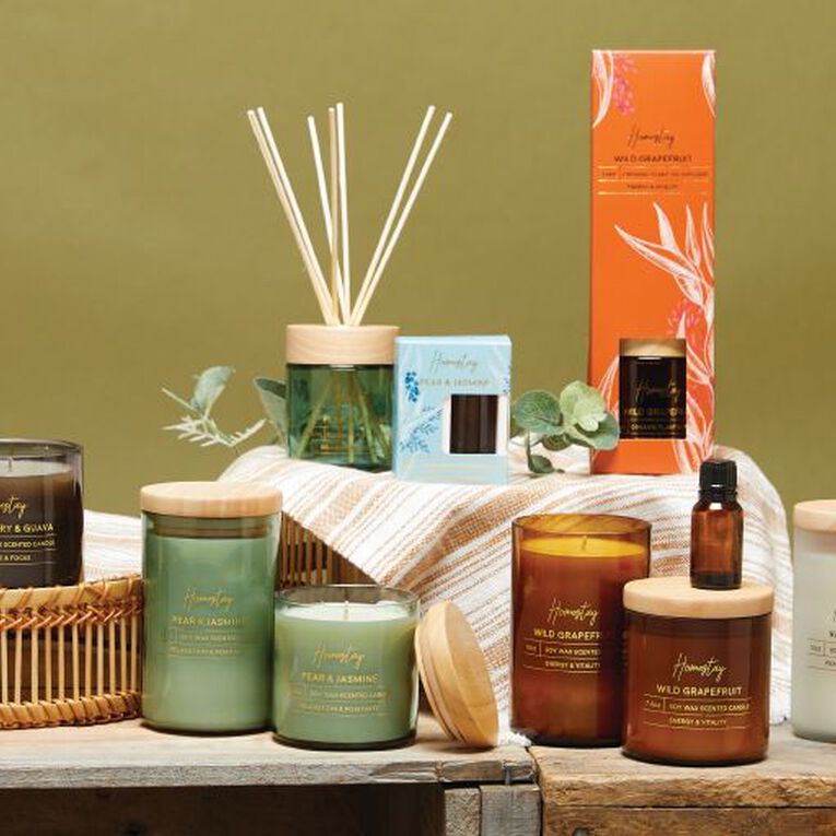Living & Co Homestay Pear and Jasmine Candle Green Mid 13oz, Green Mid, hi-res