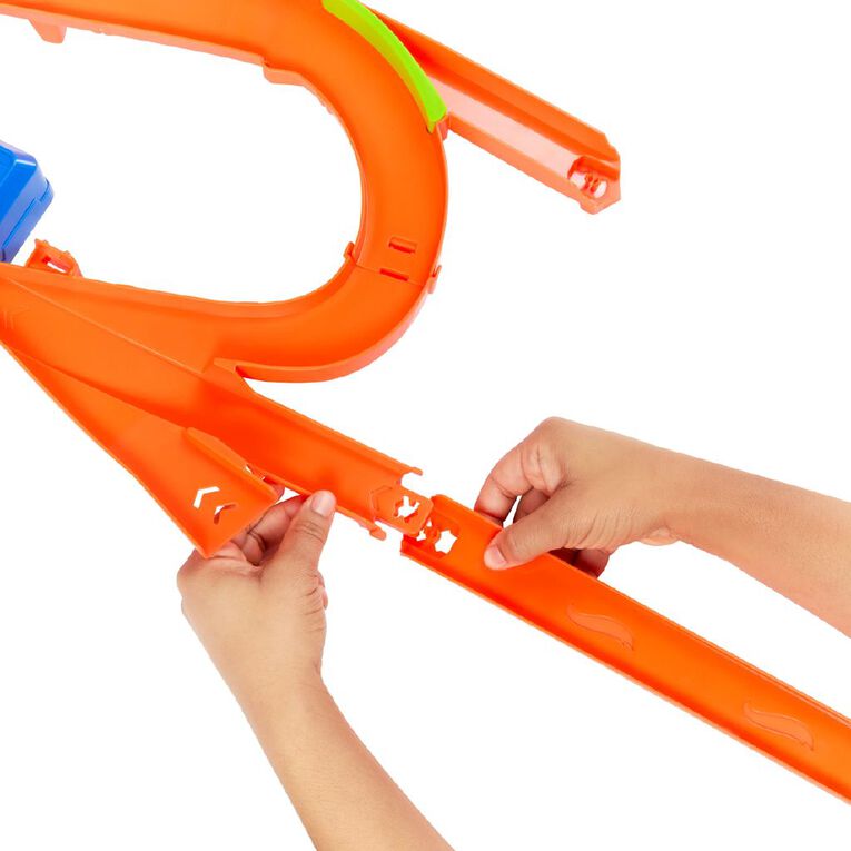 Hot Wheels Stunt Tracks Mid Air Crash Trackset, , hi-res