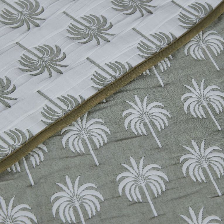 Living & Co Coverlet Backyard Garden Green Queen, , hi-res