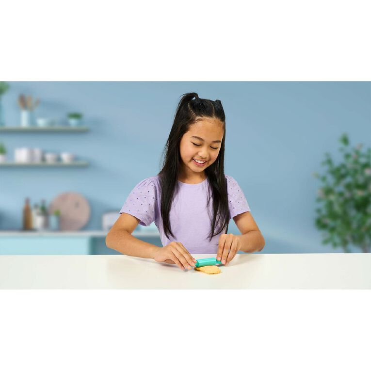 Cookeez Makery Little Bakes Oven Playset, , hi-res