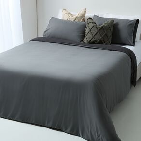 Living & Co Duvet Cover Set Microfibre Reversible Black/Grey Queen