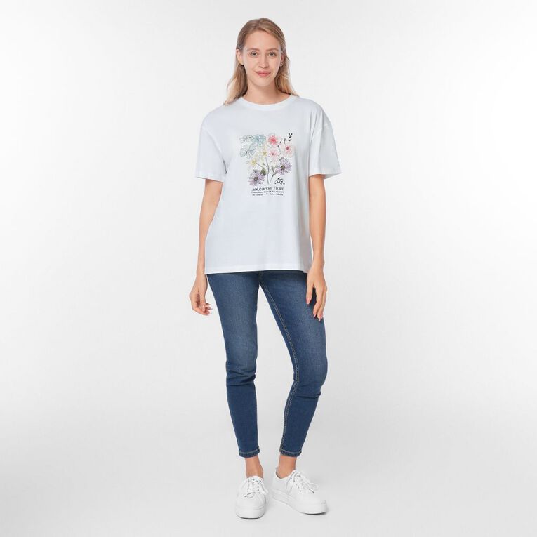 H&H Women's Relaxed Amber Rixon Tee, White, hi-res