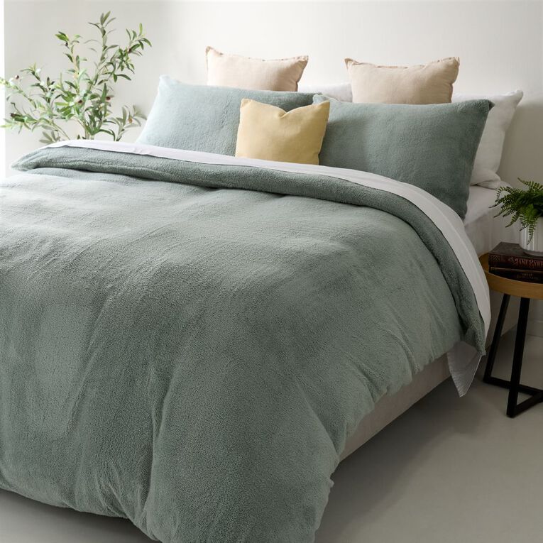 Living & Co Duvet Cover Set Teddy Fleece Green Queen, , hi-res