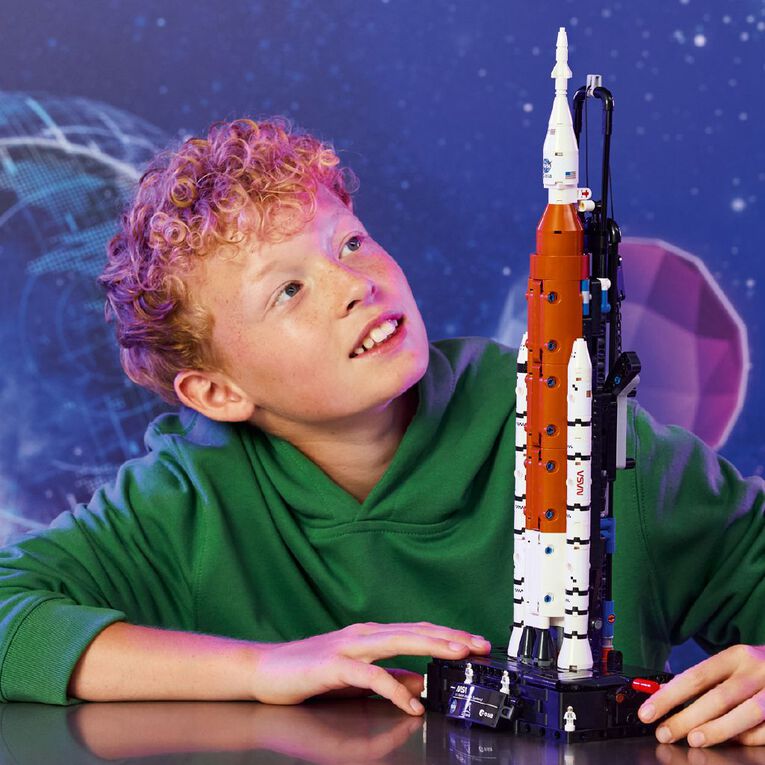 LEGO Technic NASA Artemis Space Launch System Rocket 42221, , hi-res