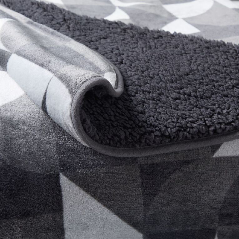 Living & Co Plush Sherpa Nova Blanket Multi-Coloured Queen, , hi-res