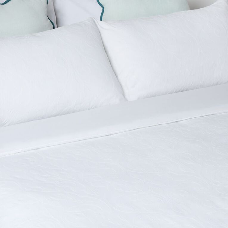 Living & Co Duvet Cover Set Matelasse White King, , hi-res