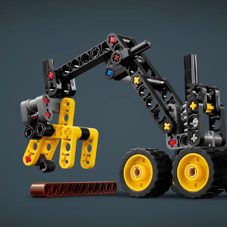LEGO Technic John Deere 1470H Wheeled Harvester 42218, , hi-res