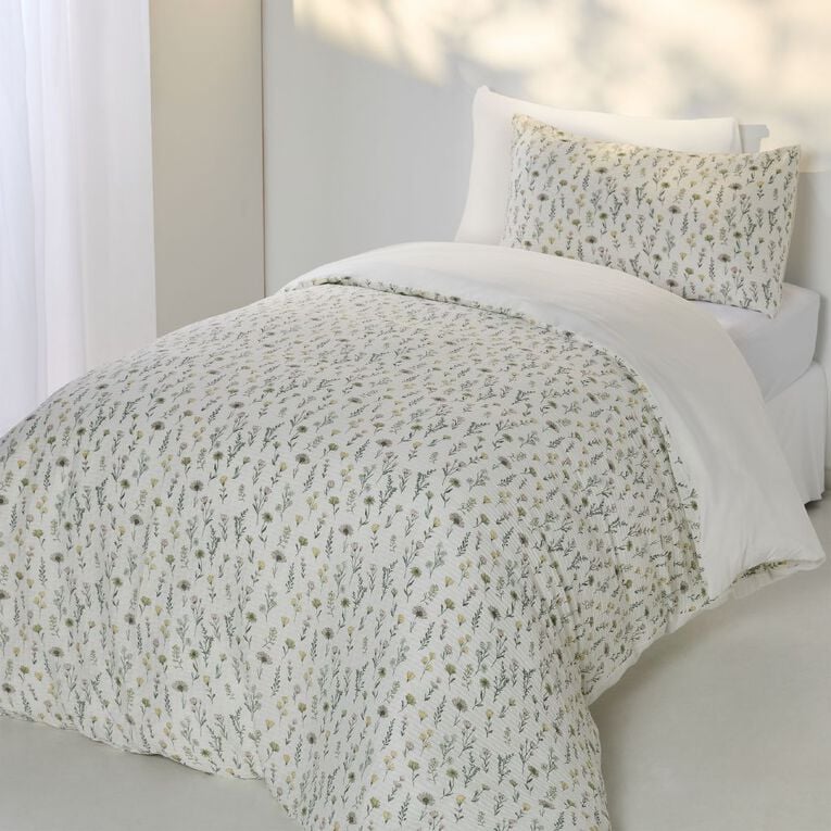 Living & Co Kids Duvet Cover Set Fairy Garden Multi-Coloured King Single, Multi-Coloured, hi-res
