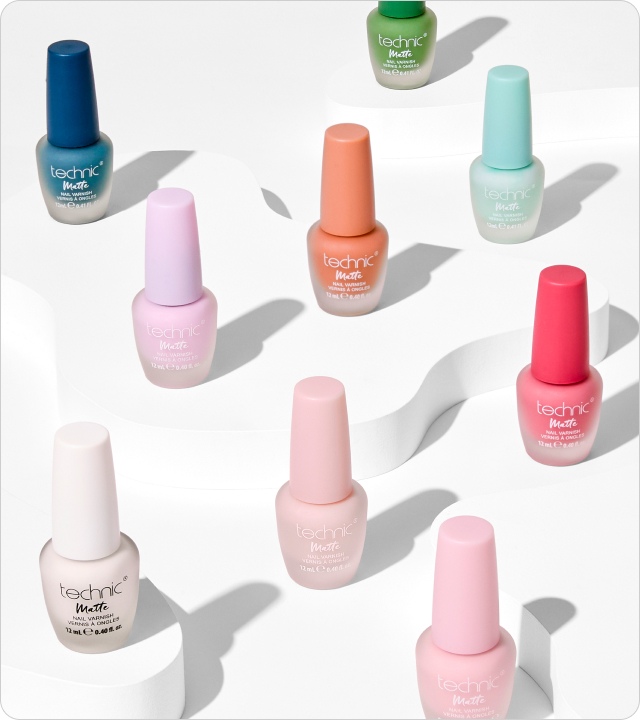 Nail colour