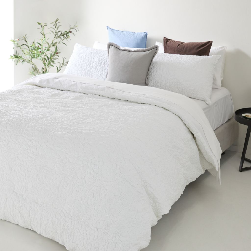 Living & Co Duvet Cover Set Cotton Ruched Floral White King