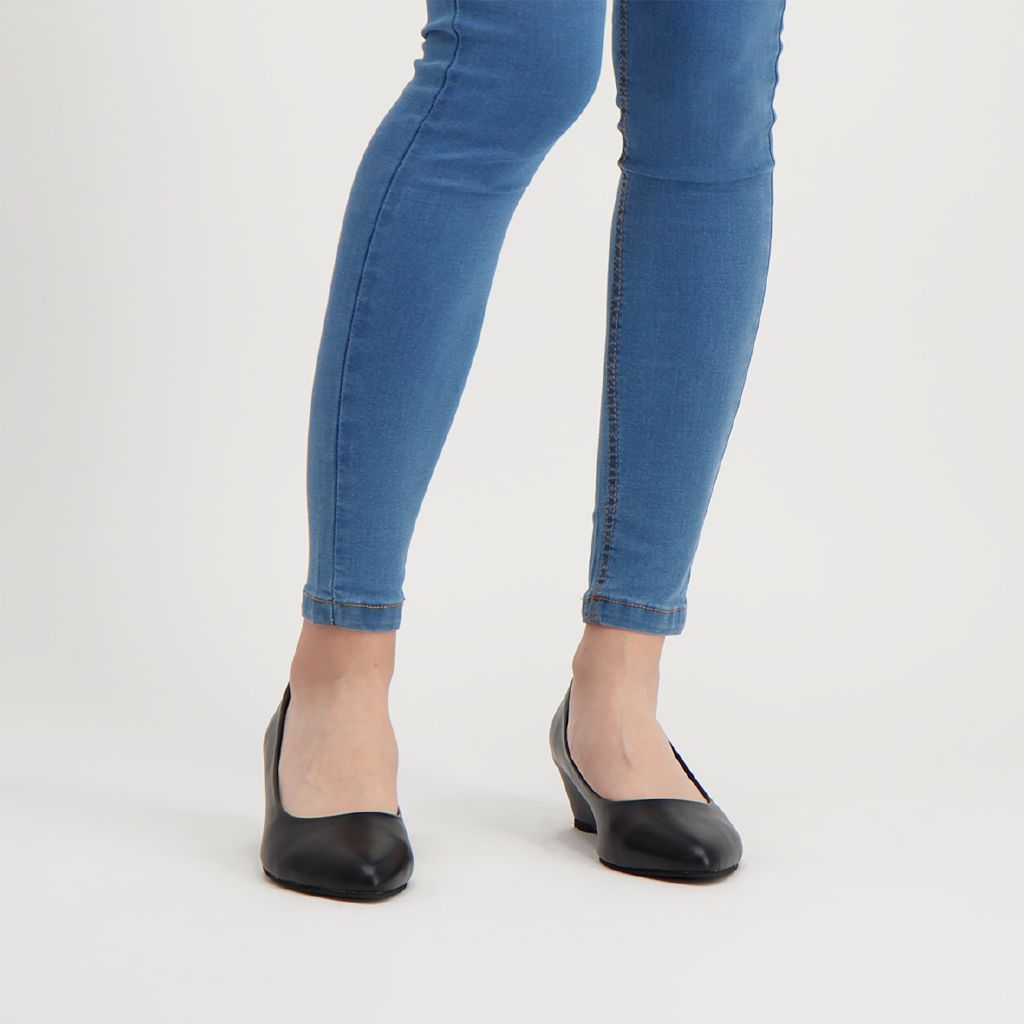 H\u0026H Women's Low Wedge Dress Shoes Black 