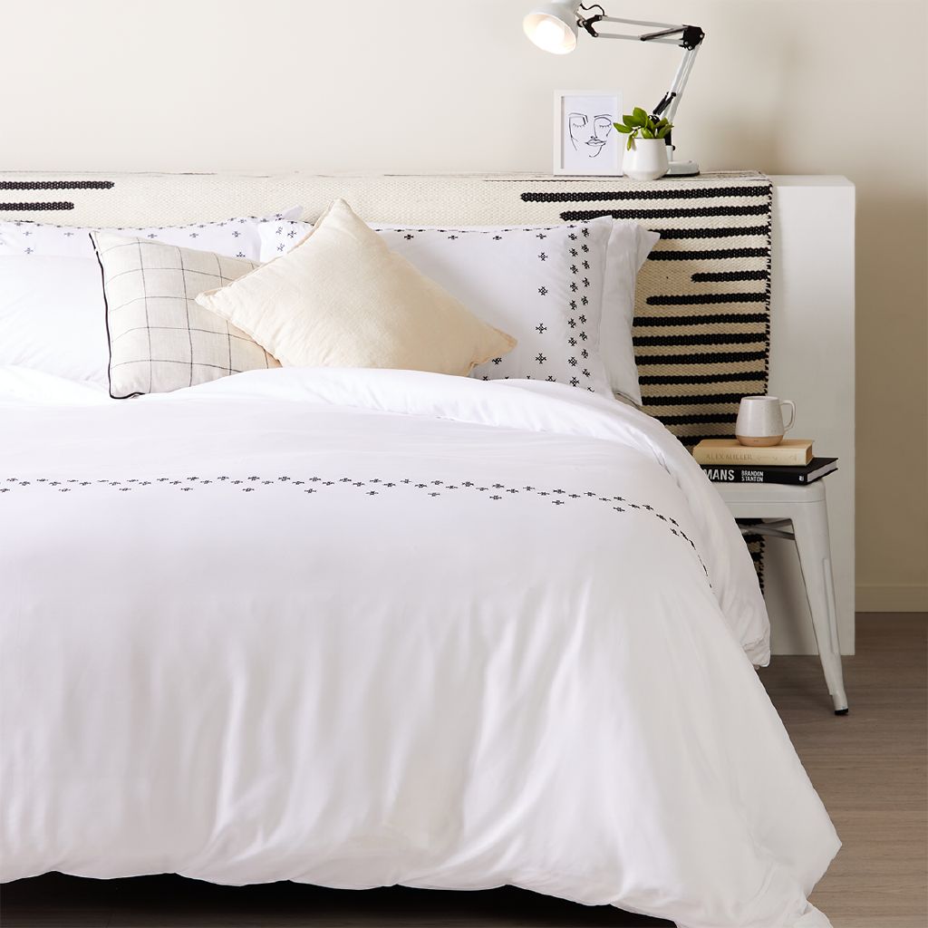 Living & Co Embroidered Duvet Cover Set White White The Warehouse